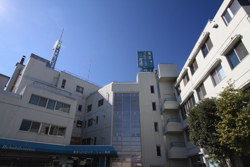 竜王リハビリテーション病院の全景写真